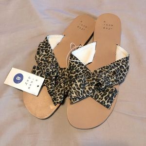 A New Day Leopard Print Flat Sandal, size 8 NWT